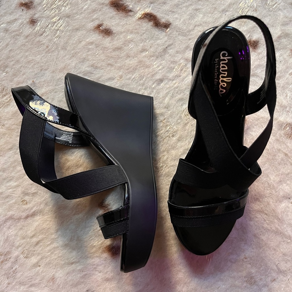 New black wedges